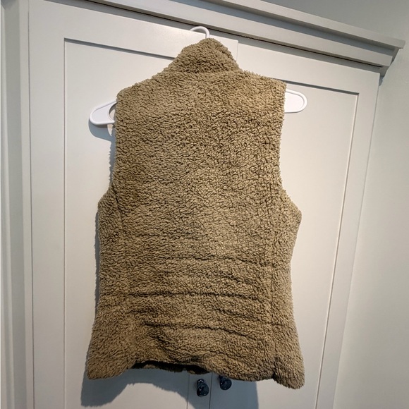 Patagonia Women's Los Gatos fleece vest size medium - Picture 5 of 5